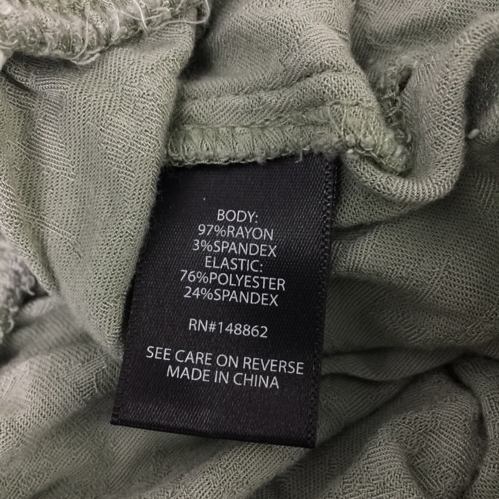 Torrid Green Jacquard Smocked Culotte Jumpsuit - Picture 4 of 10